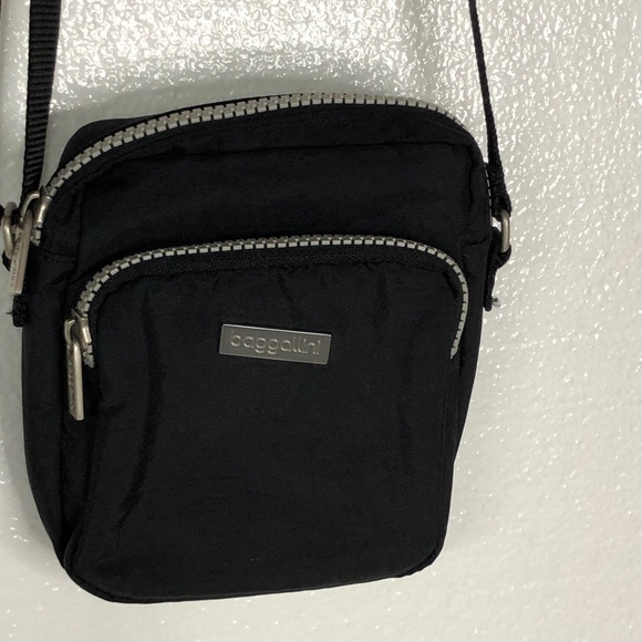 Baggallini Handbags - Baggallini Small Black Nylon Crossbody Lightweight Bag. 6.5” x 5.5”